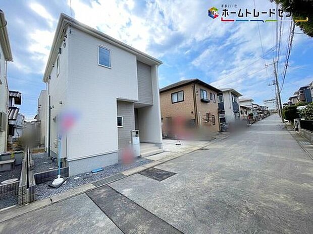 【前面道路含む現地写真】JR常磐線「牛久」駅まで車で３分！
リナージュ時間を超えて、受け継がれていく住まいを。煌めく家族時間がここから始まる。耐震に優れた工法を採用、一生住む家だから構造にも環境にもこだわりを！