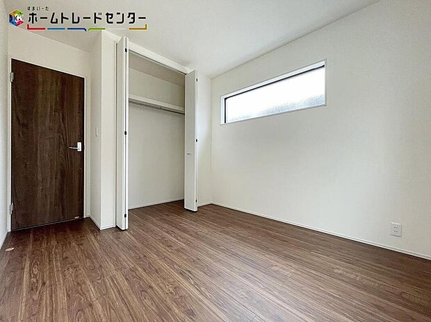 【収納】全居室に収納を完備しておりますので、いつでもお部屋をすっきりとお使い頂けそうです。自分好みのインテリアやレイアウトを考えるのも楽しみです。
