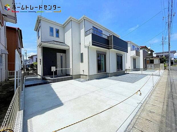 【現地外観写真】A号棟>嬉しい仕様設備システムキッチン、床下収納、3面鏡化粧台、24時間換気システム、パントリー、駐車2台可等♪これだけではない魅力が、現地できっと見つかる!お問合せをお待ちしております