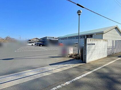 下妻市立下妻中学校 2130m(徒歩27分/ 自転車9分)