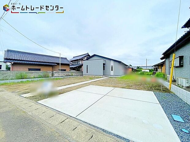【駐車場】つくばエクスプレス線「つくば」駅まで車で18分!LIGAREはラテン語で<結ぶ>という意味を持つ。人を繋ぎ、家族を結ぶ。シンプルな箱を結び、繋ぎ合わせることで様々なデザインが形成される。