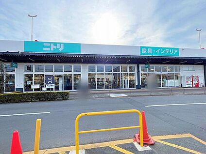 ニトリ西友楽市守谷店 570m(徒歩8分)
