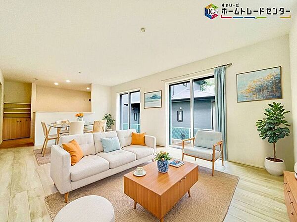 ◆資料送付・ご見学即対応！建物完成しておりますので、室内ご内覧いただけます♪ご不明点等、スタッフがしっかりと説明させていただきますので、安心して現地をご覧ください♪
※家具はCGでございます。