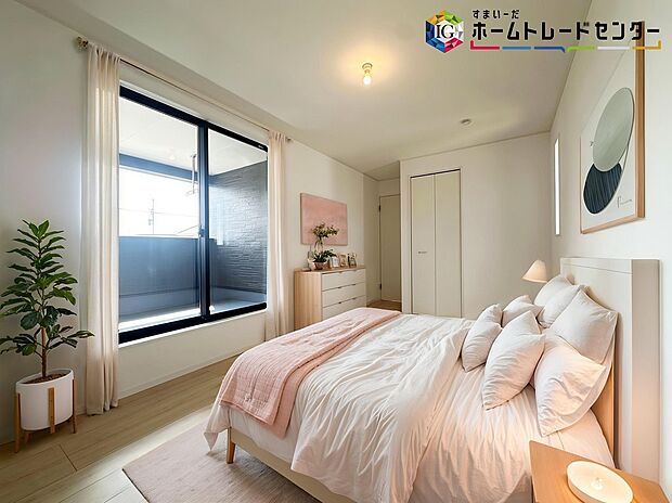 ≪Room≫
お陽さまの光をさわやかな風をたっぷりとりこめます。室内はいつも明るい印象なので気持ちの良い朝を迎えられます。毎日の生活も明るくなりそうです。
※家具はCGでございます。
