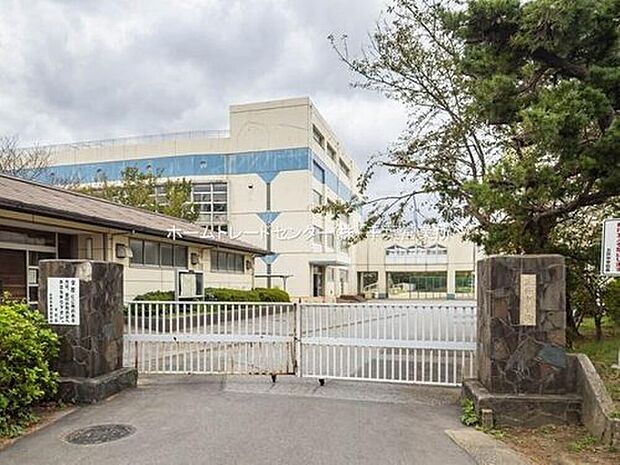 市原市立五井中学校（約2,272m）