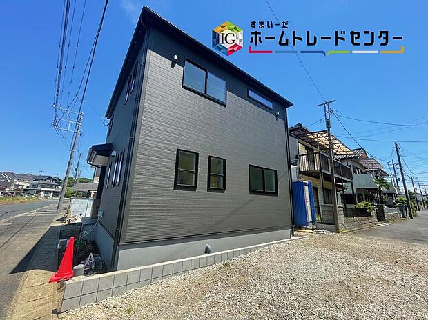 【前面道路含む現地写真】◆耐震性能にこだわるお家です!お客様のすまいと安全を守る大切な住宅だからこそ、実際の建物の作りと安心感をぜひ現地にてご体感ください!ご見学予約受付です!