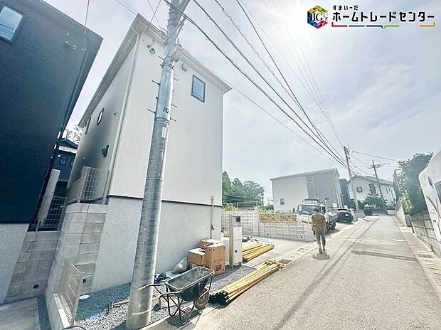 【現地外観写真】◆資料送付・ご見学即対応！建物完成しておりますので、室内ご内覧いただけます♪ご不明点等、スタッフがしっかりと説明させていただきますので、安心して現地をご覧ください♪