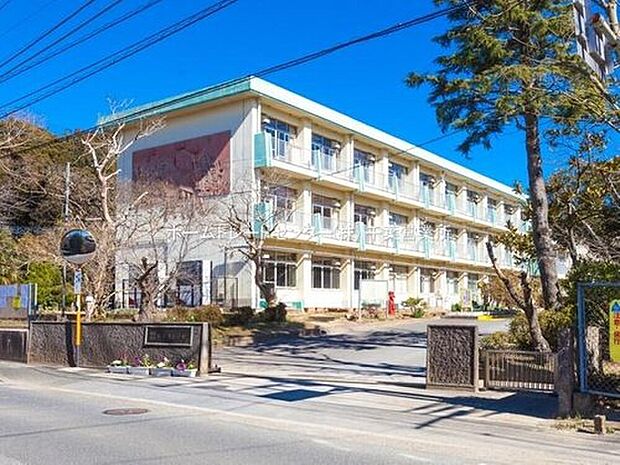 市原市立有秋東小学校（約439m）
