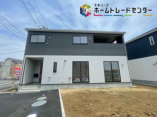 【前面道路含む現地写真】◆平日・お仕事帰りなど、いつでもご案内させていただきます！デザイン・目に見える設備面も大切ですが、耐震構造で地震に強い家の為、次代へ繋ぐ強固な住宅です。