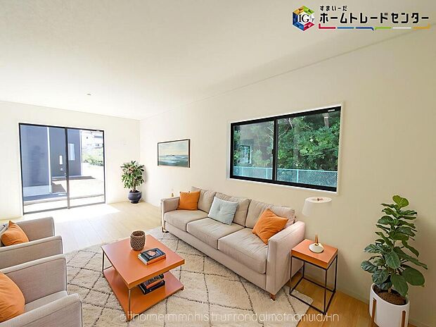 【LDK】≪Living room≫
ママの目線でデザインされた住まいは、水回りの導線や豊富な収納など魅力がたくさん。住み心地の良さをぜひご体感下さい!
※家具はCGでございます。