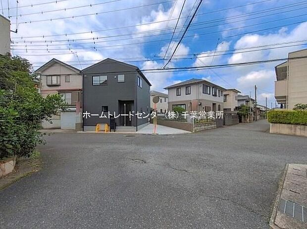 【前面道路含む現地写真】◆休日にご家族揃ってご見学はいかがでしょうか♪実際の現地を見てみると図面などではわからない、新たな発見もありますのでまずはお気軽にお問い合わせください♪