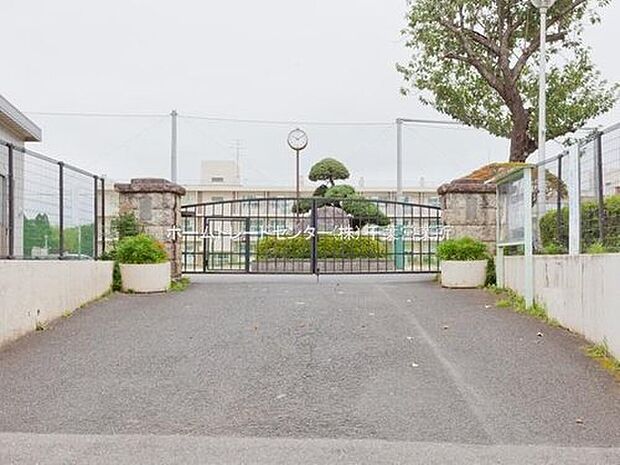 千葉市立誉田中学校（約1,300m）