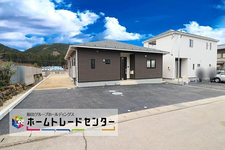 １・２号棟
堂々完成いたしました！ぜひ現地にて、
実際の建物・街並み・日当たり等ご確認下さい♪お問い合わせはお気軽に☆