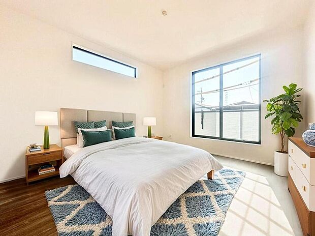 ７号棟
２面採光を施した為、晴れの日の日中はいつも明るい室内に。（現況の物件写真に、CG による画像処理を行っています。家具、家電、照明器具、小物、カーテン、その他のイメージはCG です。）