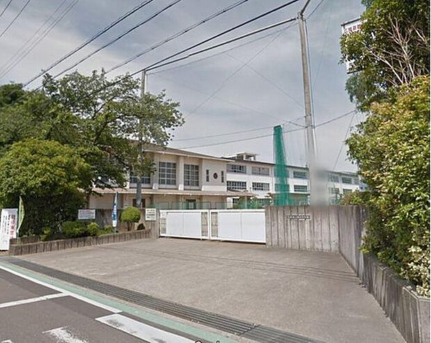 犬山市立南部中学校（約2,200m）