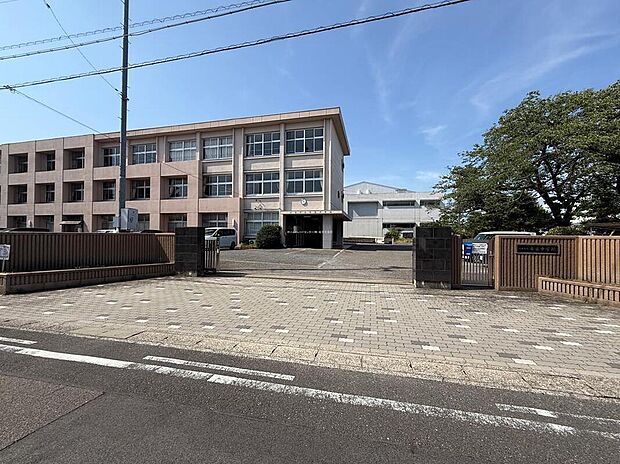 江南市立布袋中学校（約1,100m）