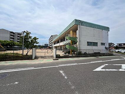 市立富士保育園 835ｍ(徒歩11分)