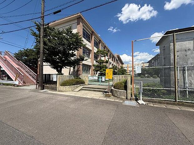 一宮市立北方小学校(約600m)