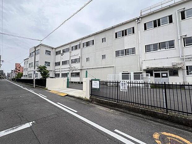 一宮市立神山小学校（約1,200m）