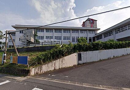 土岐市立西陵中学校 440ｍ(徒歩6分)