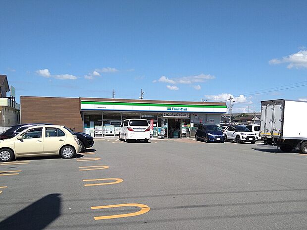 ファミリーマート久留米津福本町店