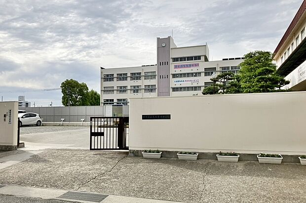 天王寺川中学校(約60m)