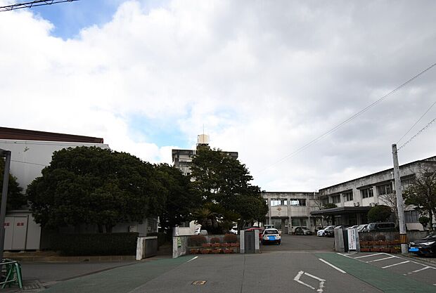 国府中学校（約350m）