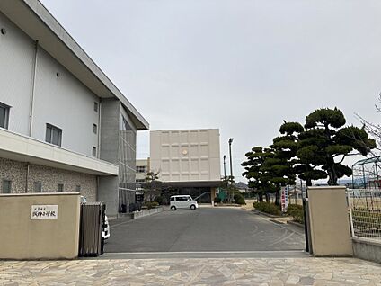 丸亀市立城坤小学校 徒歩1000m