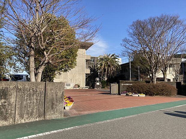 いの町立伊野中学校（約2,970m）