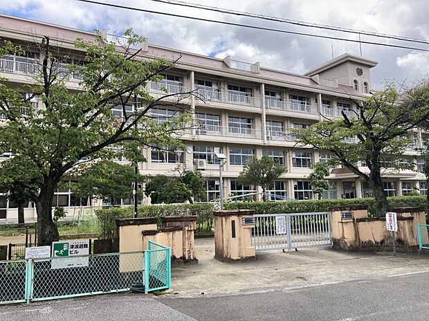 高知市立昭和小学校（約550m）