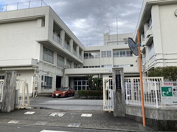 高知市立江ノ口小学校(約300m)