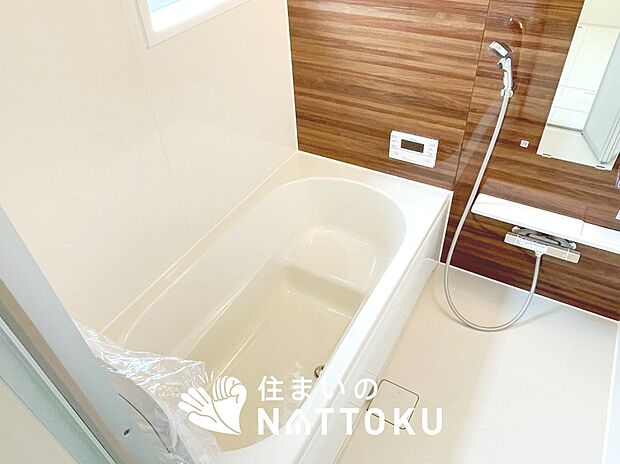 現地写真(浴室)
浴室暖房乾燥機付き。1坪タイプで広々です。