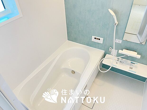 現地写真(浴室)
浴室暖房乾燥機付き。1坪タイプで広々です。