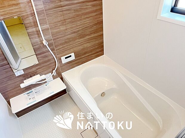 現地写真(浴室)
浴室暖房乾燥機付き。1坪タイプで広々です。