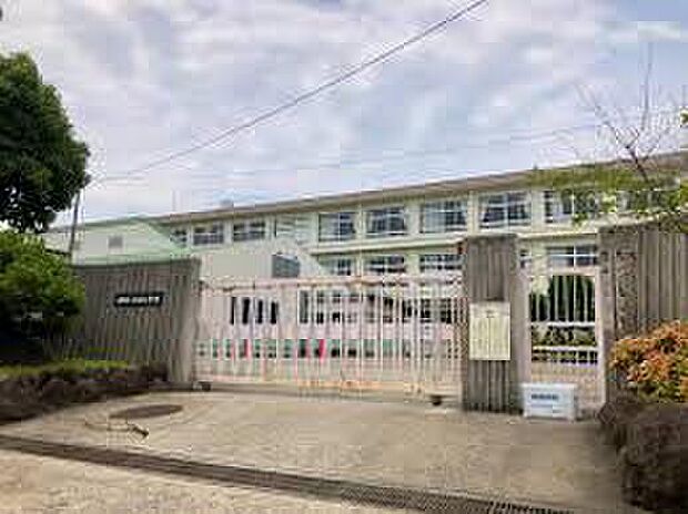 姫路市立広峰小学校（約270m）
