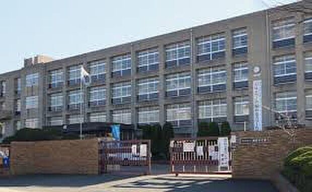 加古川市立別府中学校（約760m）