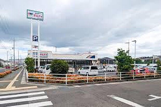 マルアイ北大久保店（約1,000m）