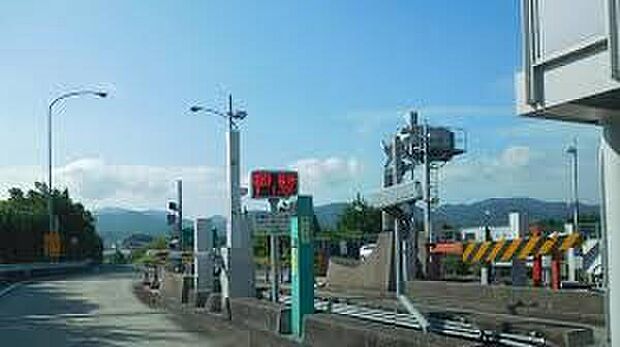 神戸淡路鳴門自動車道「洲本IC」(約4,800m)