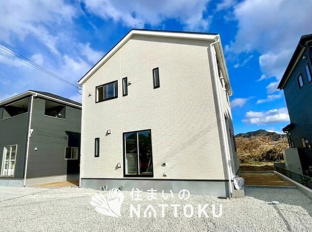 【現地写真（外観）【２号地】】健康被害に配慮したもっとも安全性の高い建材を採用し、シックハウス対策をしております。