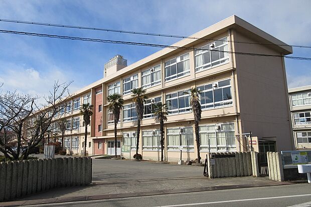 加古川市立平岡南小学校（約840m）