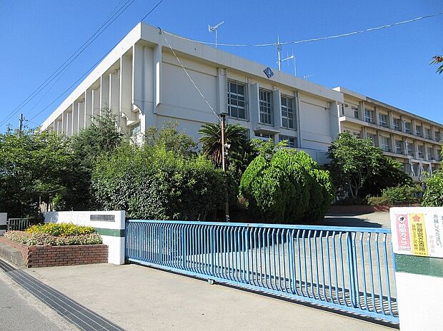 明石市立清水小学校（約1,900m）