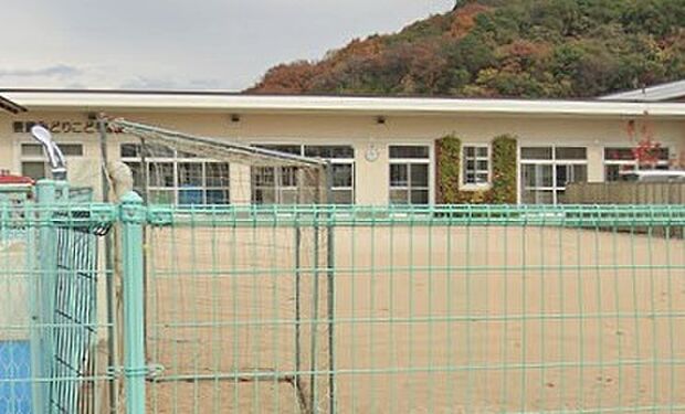 妻鹿みどりこども園（約290m）