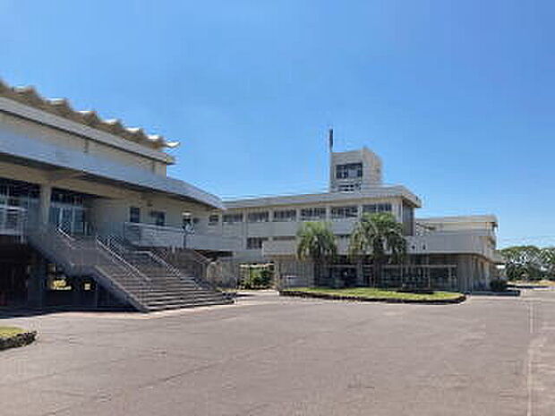 稲美町立稲美中学校（約3,200m）