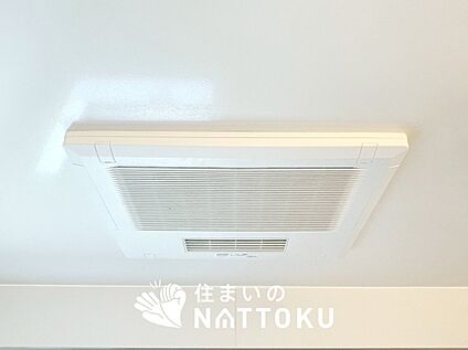 電気式浴室暖房換気乾燥機