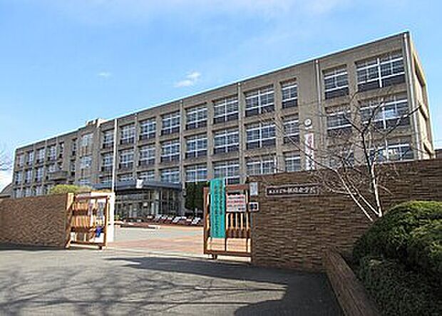 加古川市立別府中学校(約900m)