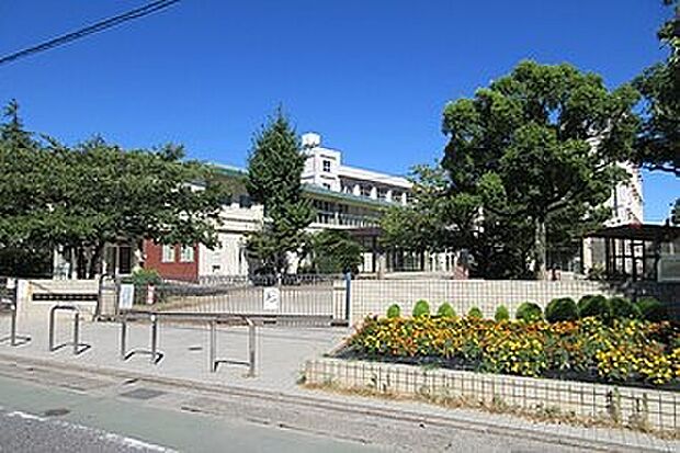 明石市立魚住小学校（約1,600m）