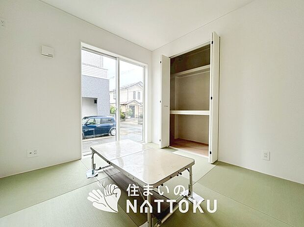 【現地写真（和室）】大壁仕様の新和室。くつろぎの空間です。