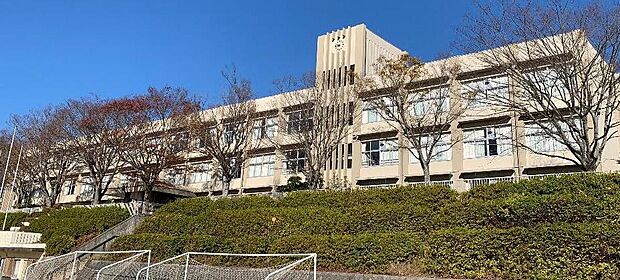 太子町立太子東中学校（約1,800m）