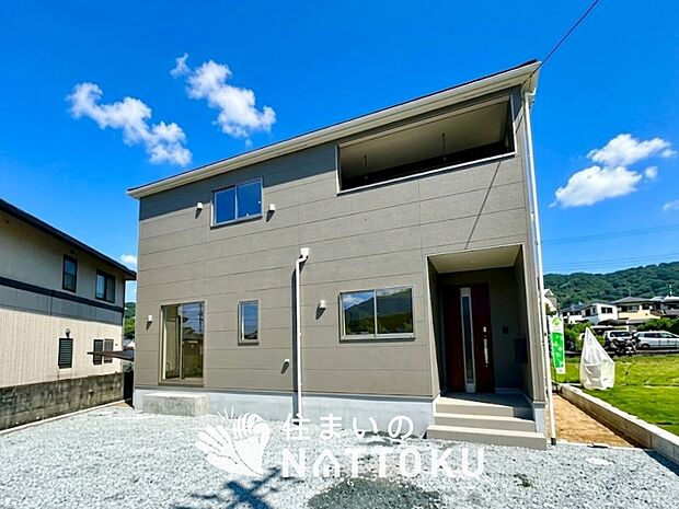 【現地写真（外観）】耐震等級最高「３」取得で基準の１.５倍の性能・耐震強度で安心できます。