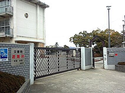 高砂市立米田小学校 770ｍ(徒歩10分)